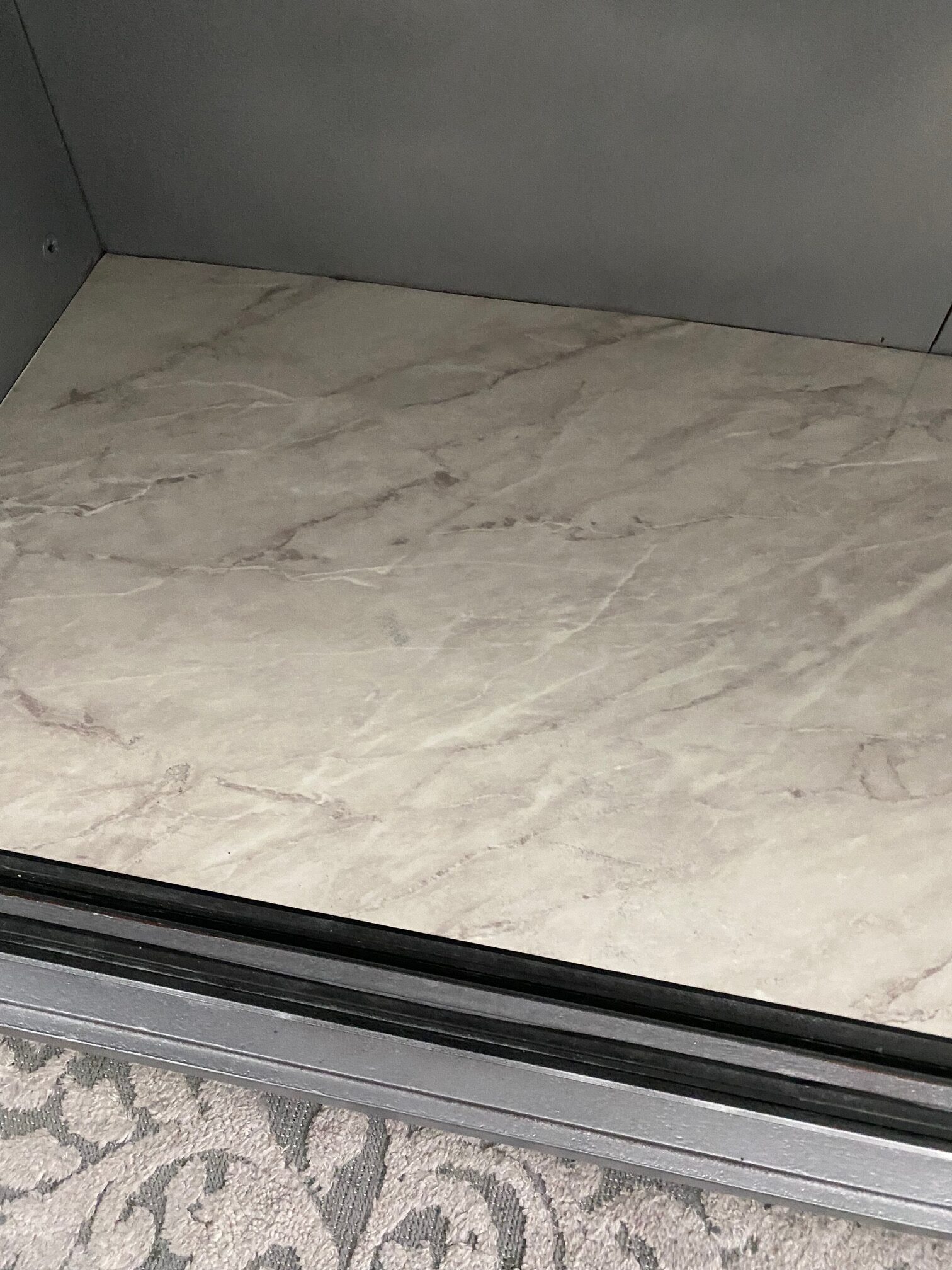 Marble-Shelf-Liner